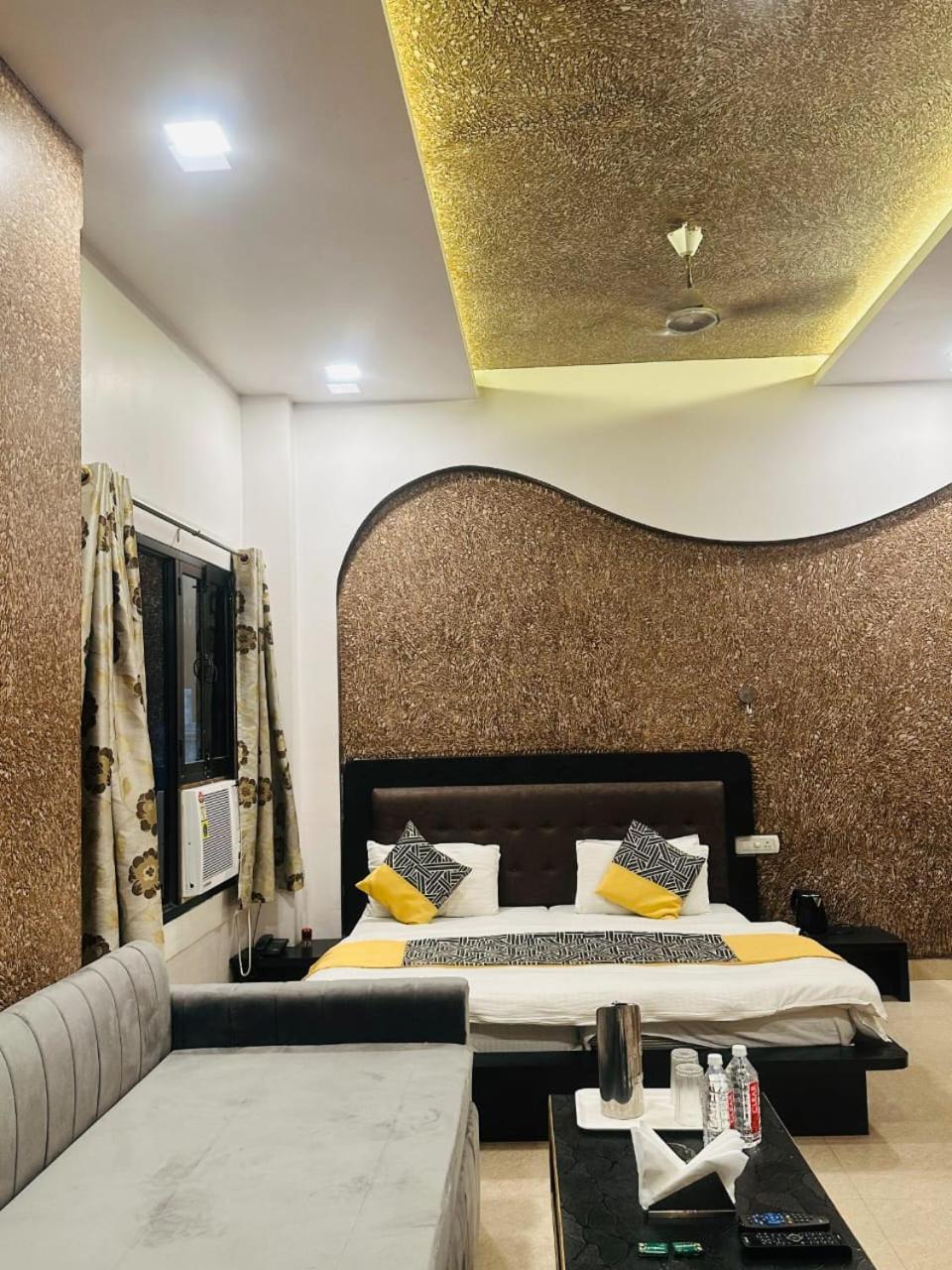 Hotel Deva Inn Βαρανάσι Εξωτερικό φωτογραφία
