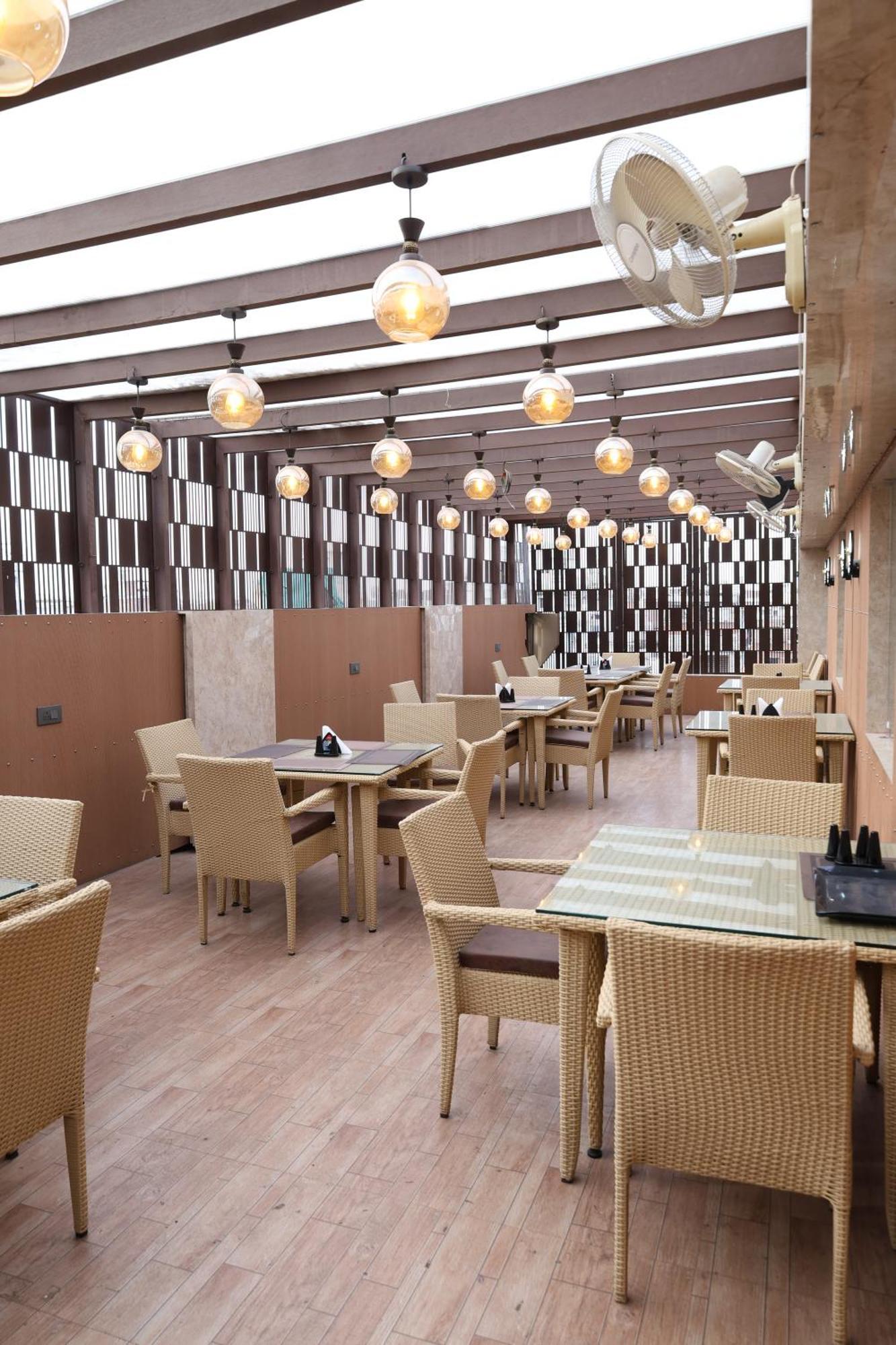 Hotel Deva Inn Βαρανάσι Εξωτερικό φωτογραφία