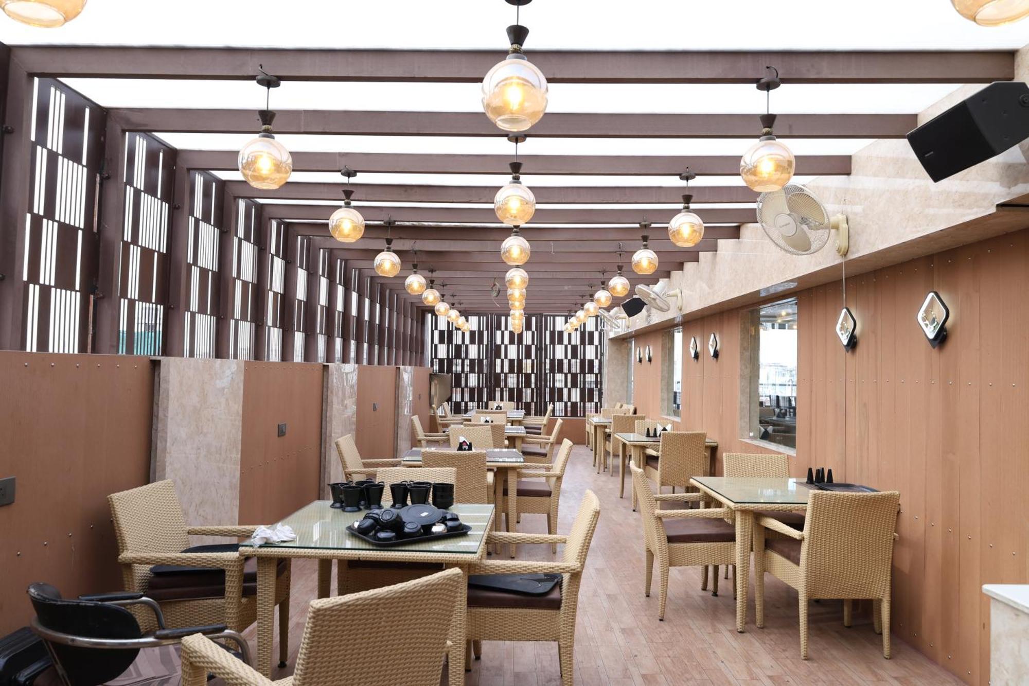Hotel Deva Inn Βαρανάσι Εξωτερικό φωτογραφία